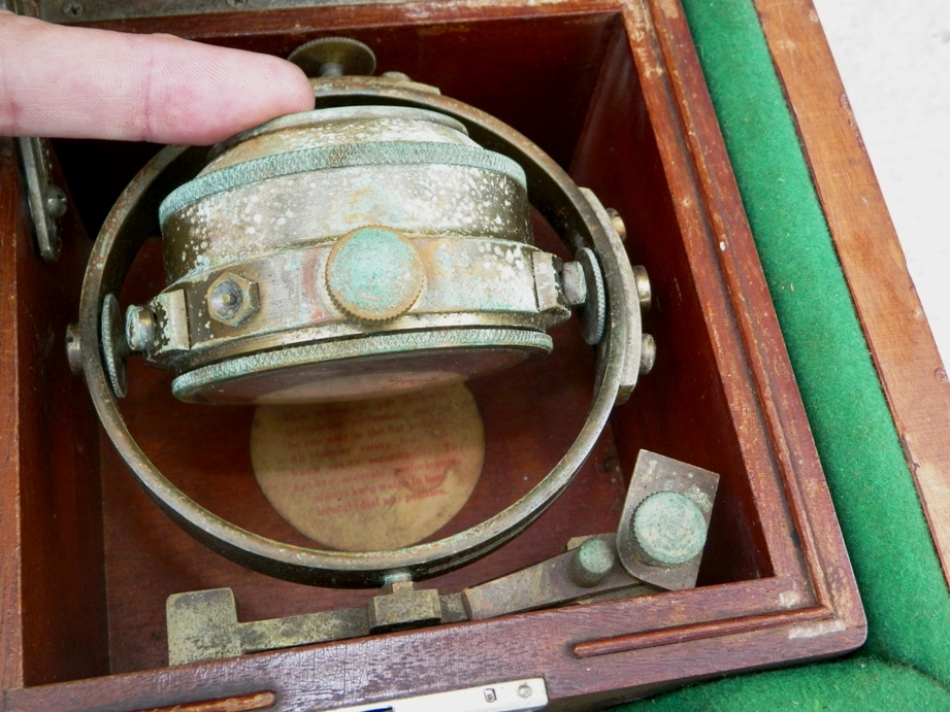 AA EBAY NEW A COLLECTIBLE EBAY EBAY NAUTICAL CLOCK HAMILTON MODEL 22 4AA.jpg