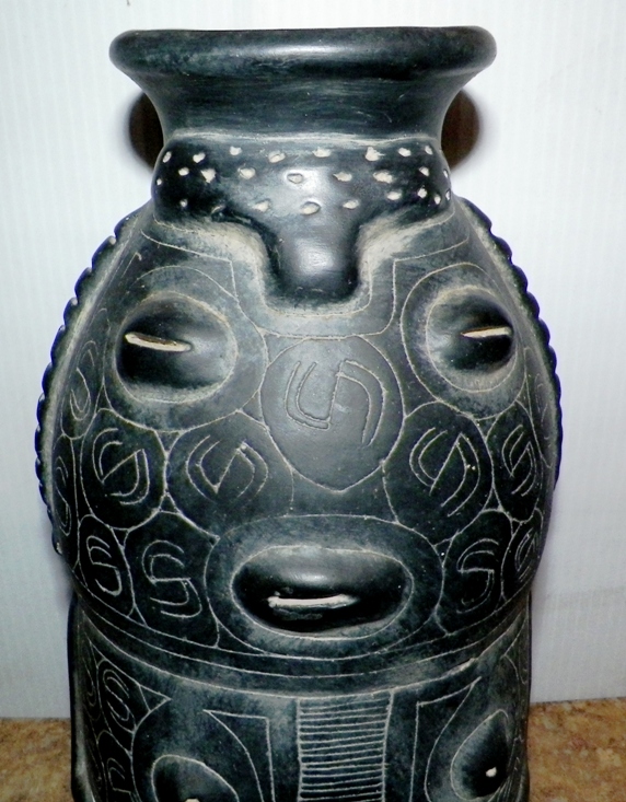 AA EBAY NEW A COLLECTIBLE EBAY EBAY POTTERY FACE VASE 1AAA.jpg