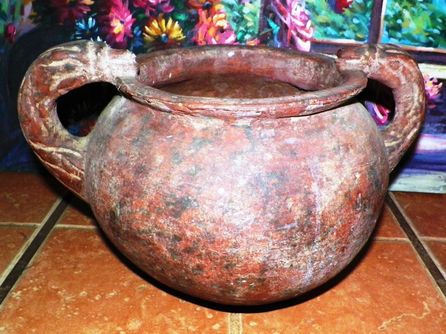 AA EBAY NEW A COLLECTIBLE EBAY EBAY POTTERY SNAKE HANDLE POT FROM BENS STORE 1AA.jpg