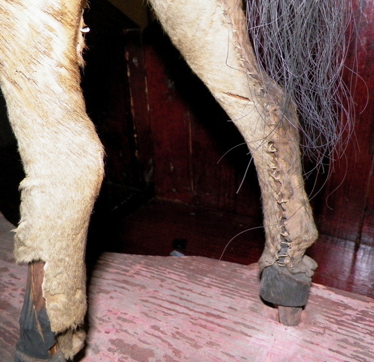 AA EBAY NEW A COLLECTIBLE EBAY HORSE ANTIQUE PULL TOY HORSE 1EA_AAA.jpg