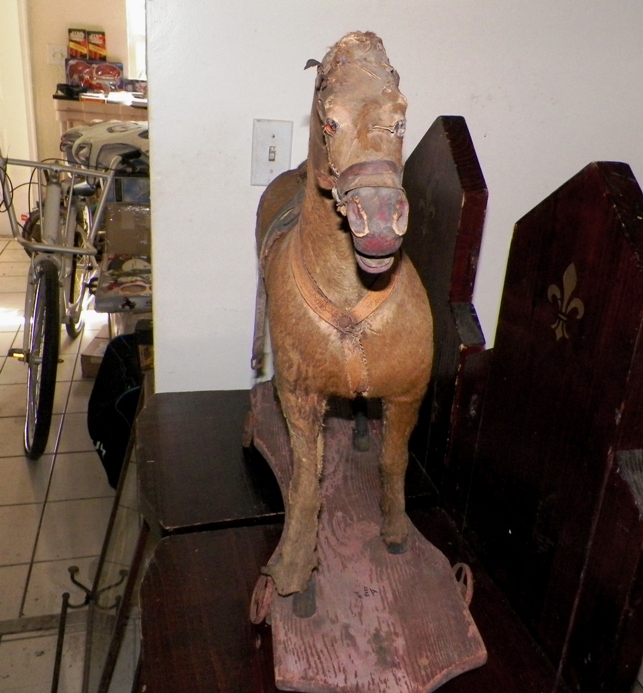 AA EBAY NEW A COLLECTIBLE EBAY HORSE ANTIQUE PULL TOY HORSE 1HA_AAA.jpg