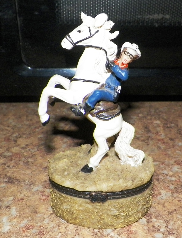 AA EBAY NEW A COLLECTIBLE EBAY LONE RANGER PILL BOX 1AA.jpg