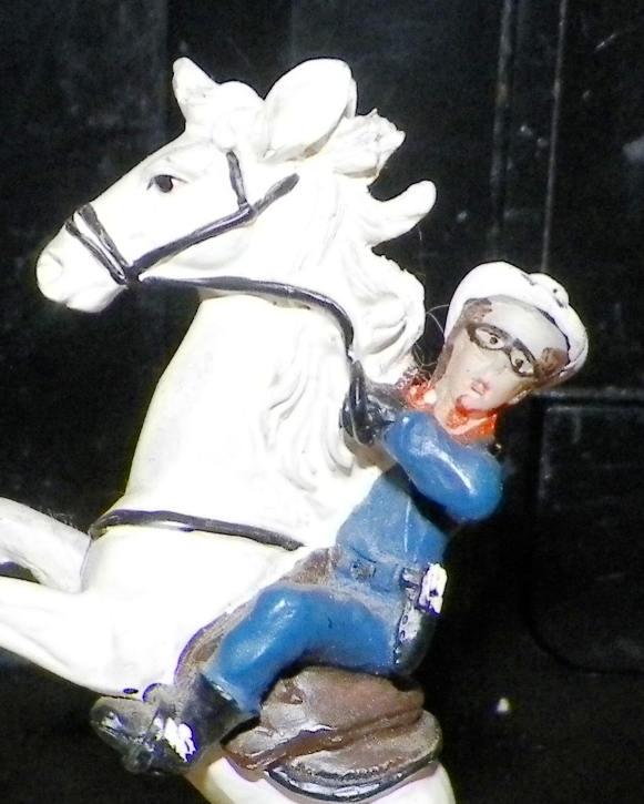 AA EBAY NEW A COLLECTIBLE EBAY LONE RANGER PILL BOX 2AA.jpg