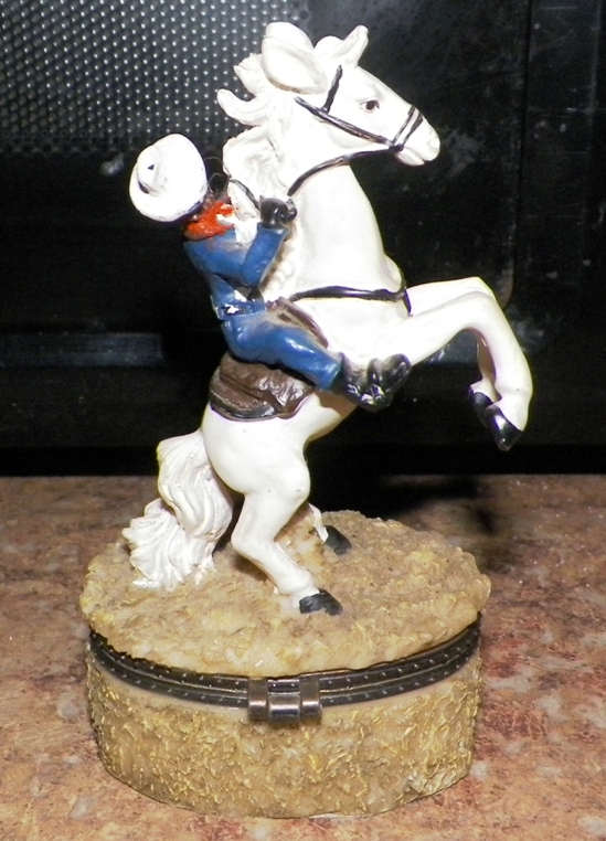 AA EBAY NEW A COLLECTIBLE EBAY LONE RANGER PILL BOX 3AA.jpg