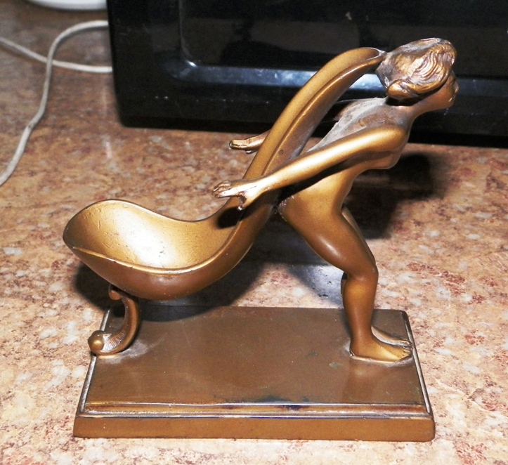 AA EBAY NEW A COLLECTIBLE EBAY PIPE HOLDER ART DECO 2AA.jpg