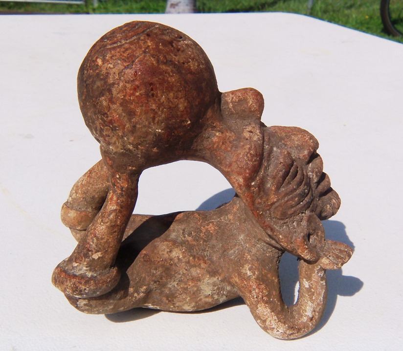 AA EBAY NEW A COLLECTIBLE EBAY POTTERY AZTEC FIGURE WITH BALL 1AA resized.jpg