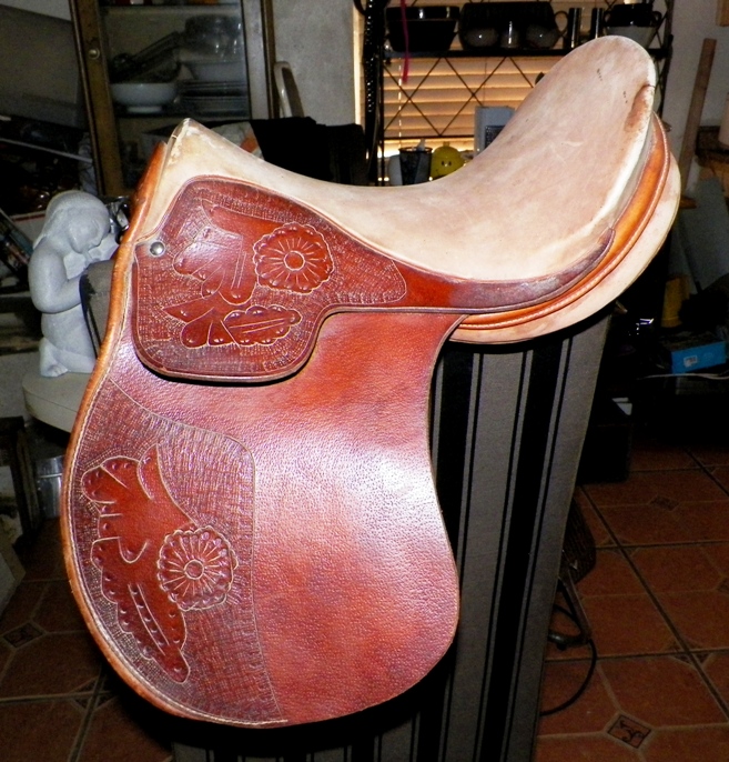 AA EBAY NEW A COLLECTIBLE EBAY SADDLE 1AA.jpg