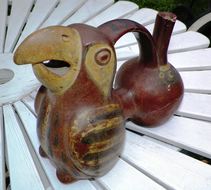 AA EBAY NEW A COLLECTIBLE POTTERY SMITHSONIUM BIRD FIGURE 1_BA RESIZED.jpg