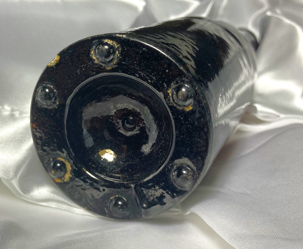 ANTIQUE BOTTLE 4.jpg