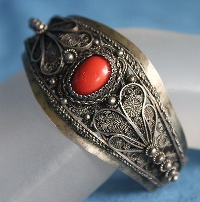 Antique-Chinese-800-Silver-Filigree-Coral-Hinged-Vintage-Tibetan-Bracelet-1.jpg