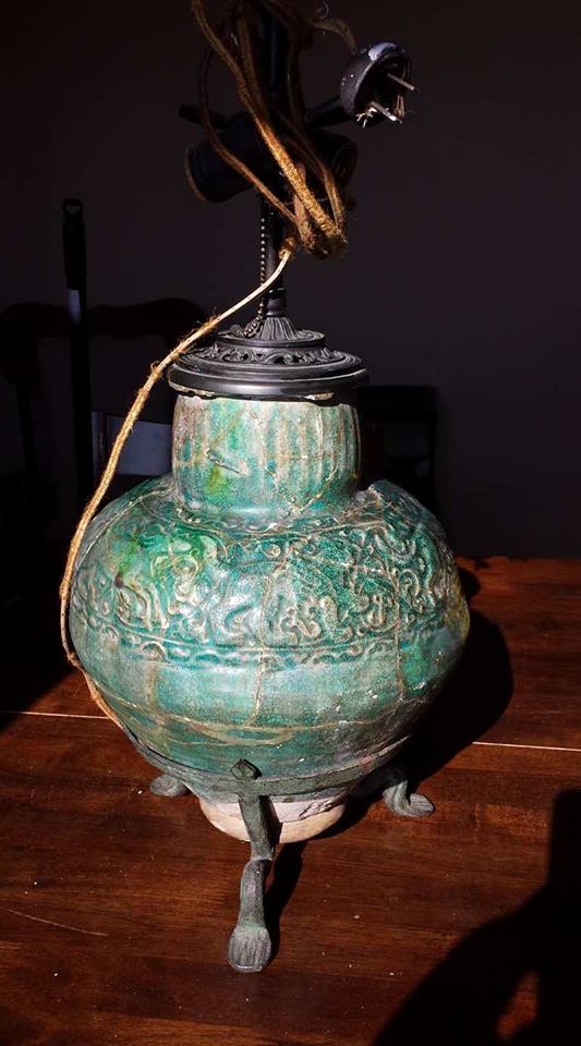 antique lamp frame.jpg