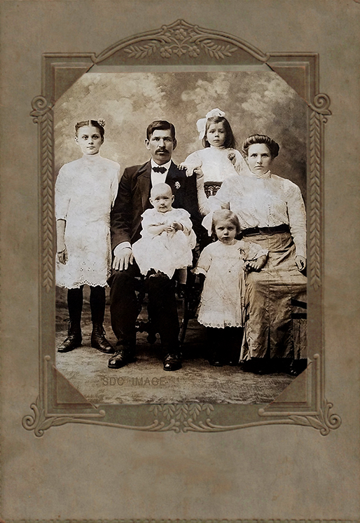 antique photo frame 001 copy-X3-TAN.jpg