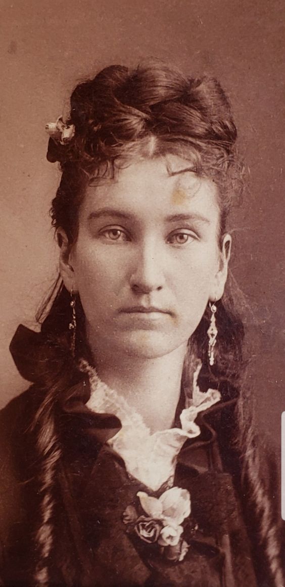 ANTIQUE PHOTOS 1.jpg