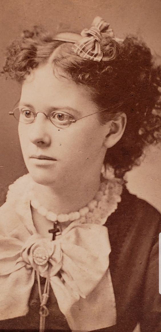 ANTIQUE PHOTOS 2.jpg