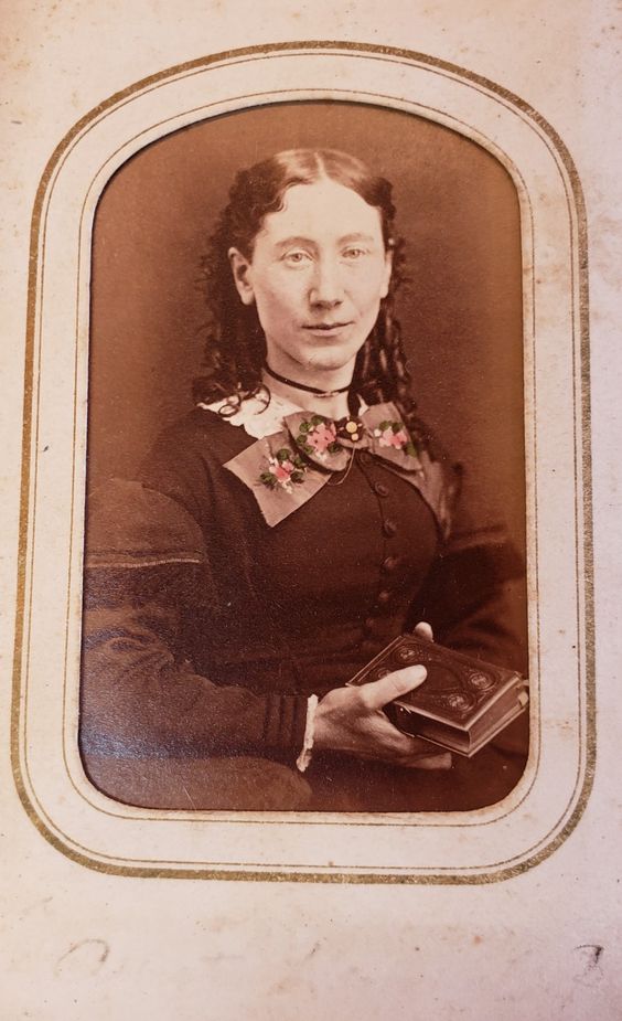 ANTIQUE PHOTOS 4.jpg