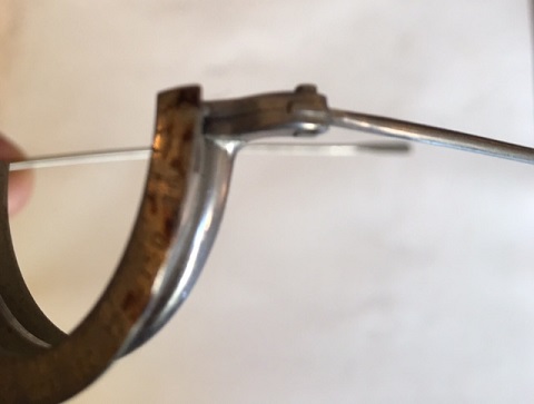 antique-wire-frame-glasses-close-up.jpg