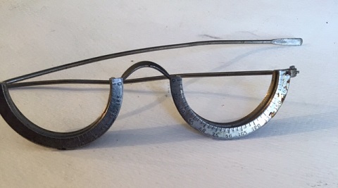 antique-wire-frame-glasses.jpg