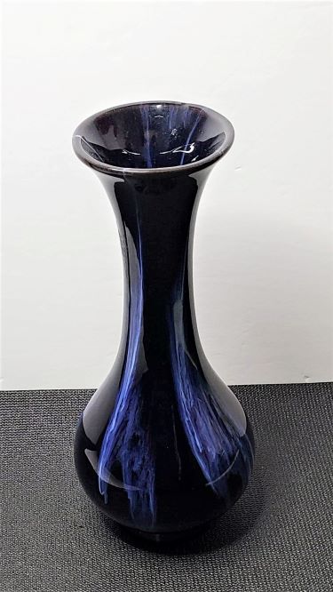 Antiquers blue vase - Copy.jpg
