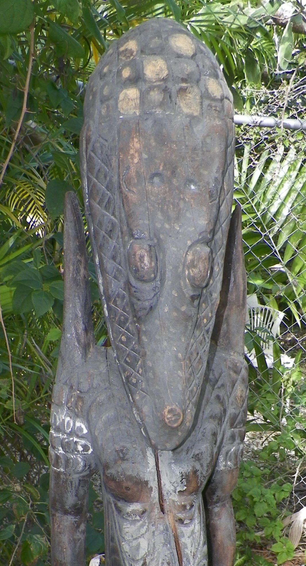 ART CARVED AFRICAN CROCODILE MAN STATUE 6AAA.JPG