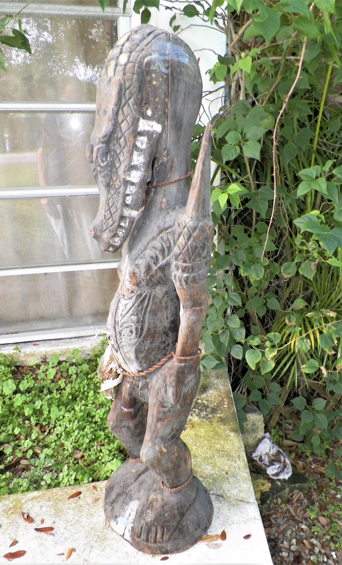 ART CARVED AFRICAN CROCODILE MAN STATUE 7AA.JPG