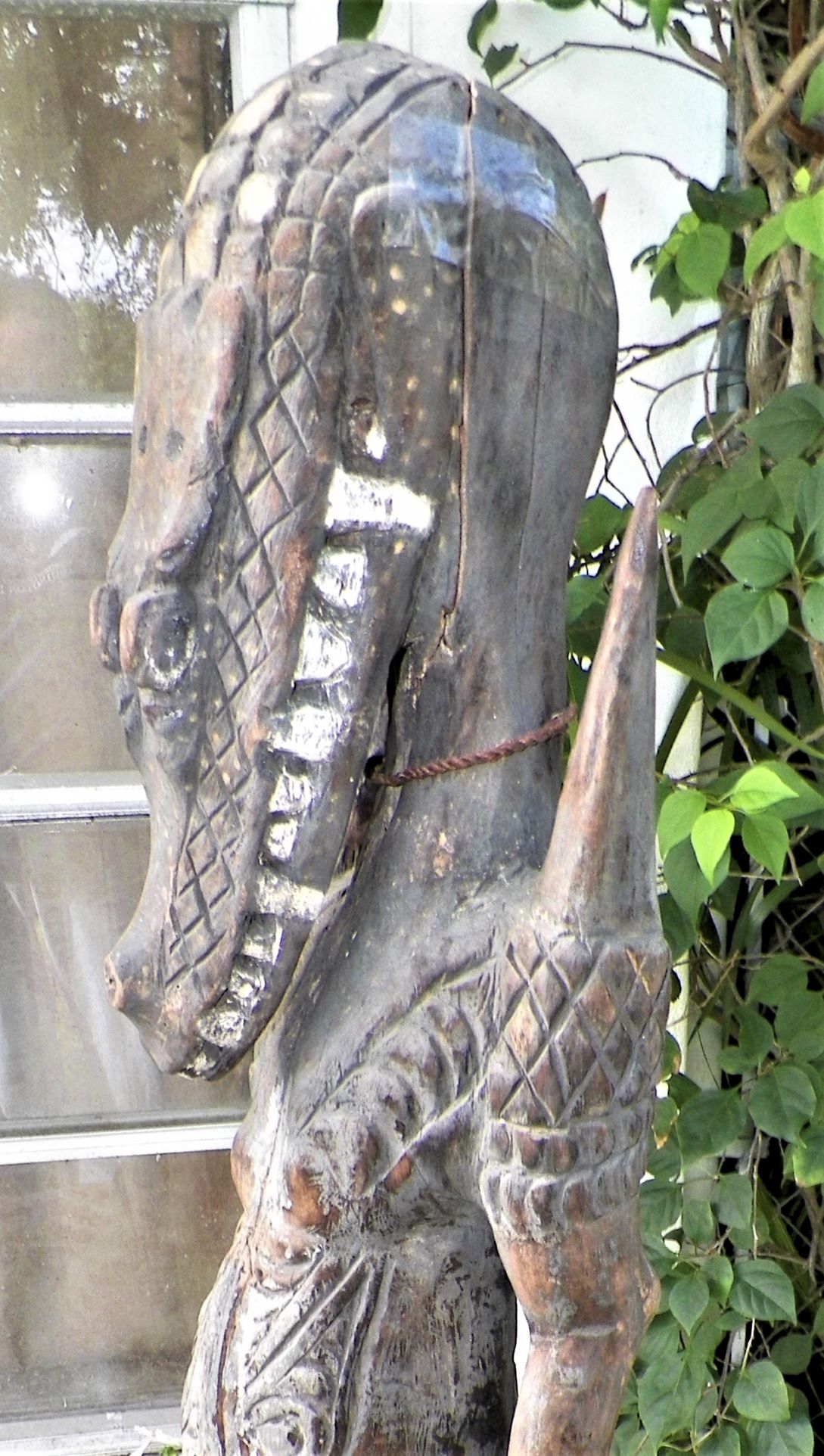 ART CARVED AFRICAN CROCODILE MAN STATUE 7AAA.JPG