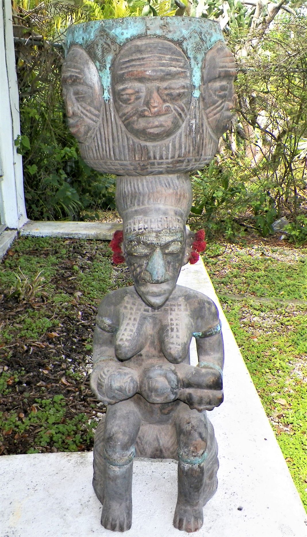 ART CARVED AFRICAN STATUES PAIR OF 2 3AA.JPG