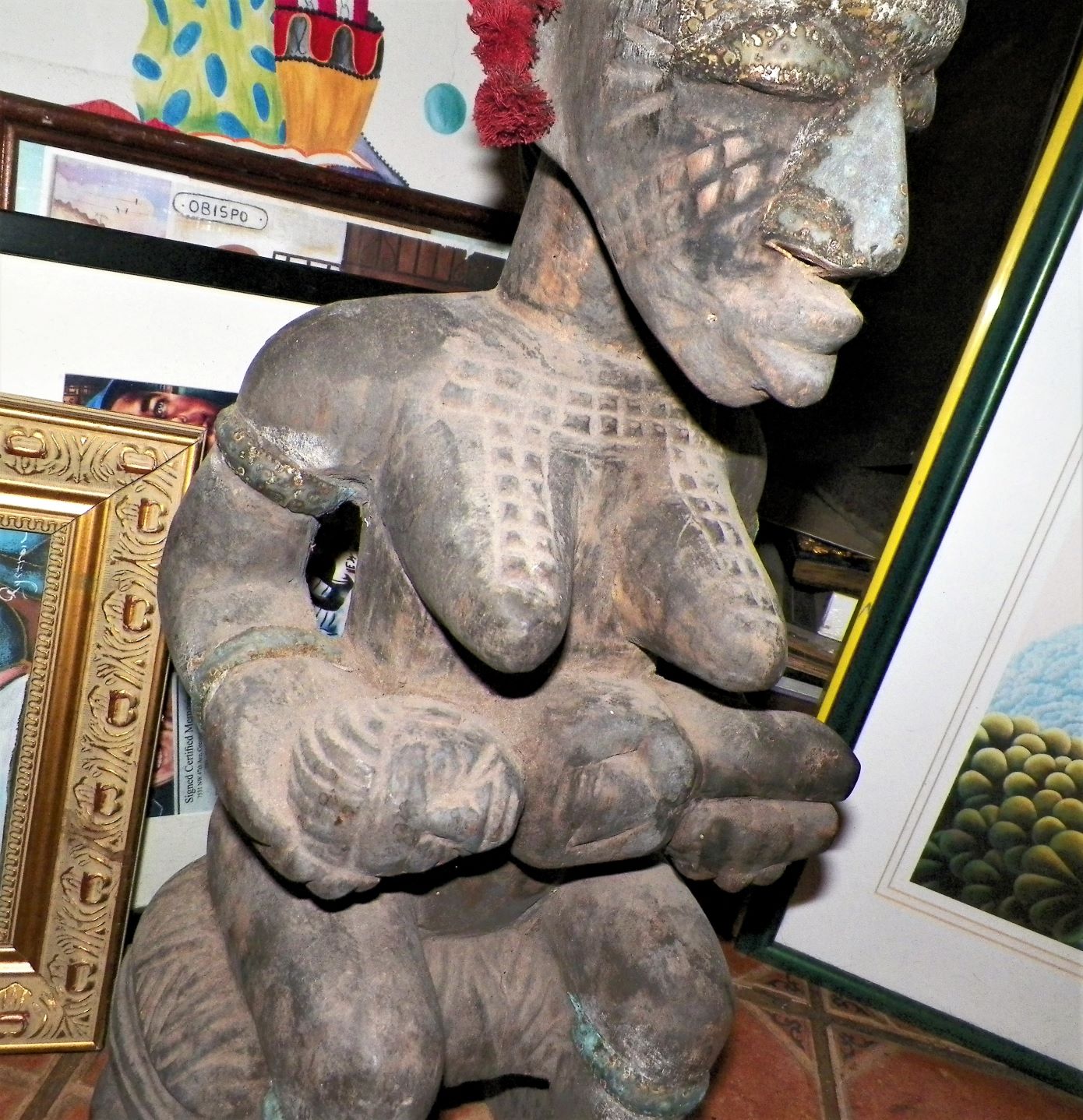ART CARVED AFRICAN STATUES PAIR OF 2 8AAAA.JPG