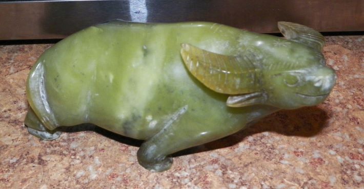 ART CARVED JADE WATER BUFFALO 1AAA.JPG