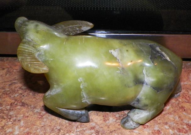 ART CARVED JADE WATER BUFFALO 4AA.JPG