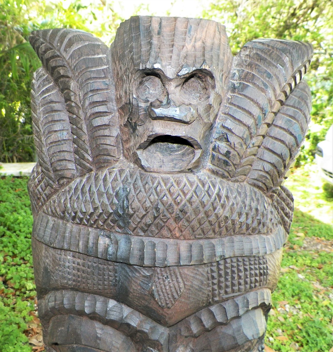 ART CARVED MASK TIKI 2AA.JPG