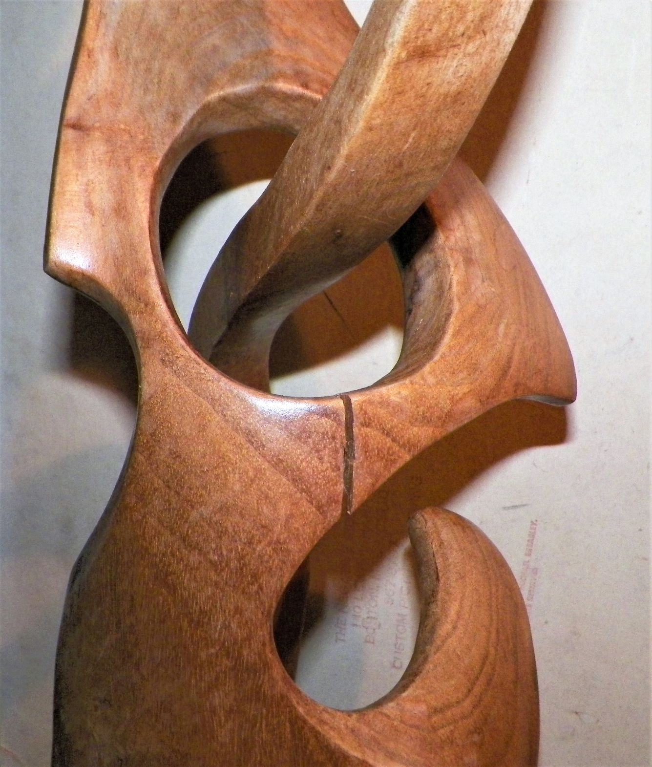 ART CARVED POTOSI ECUADOR 4BAA.JPG