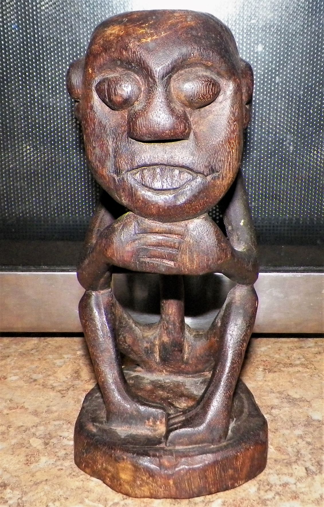 ART CARVED WOOD WEIRD SKINNY FIGURE WITH BIG HEAD 1A_AA.JPG