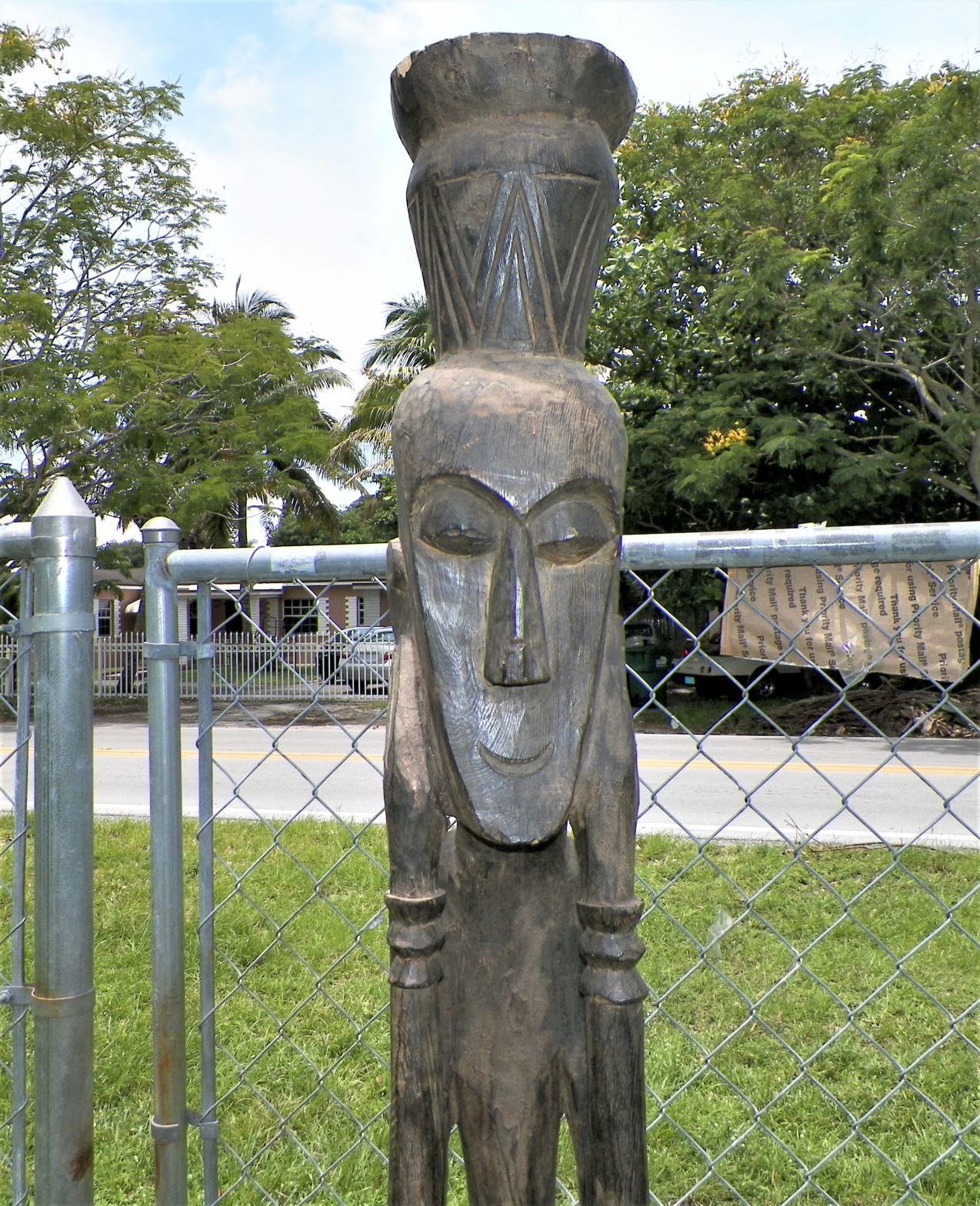 ART CARVING AFRICAN 7ft STATUE 2AAA.JPG