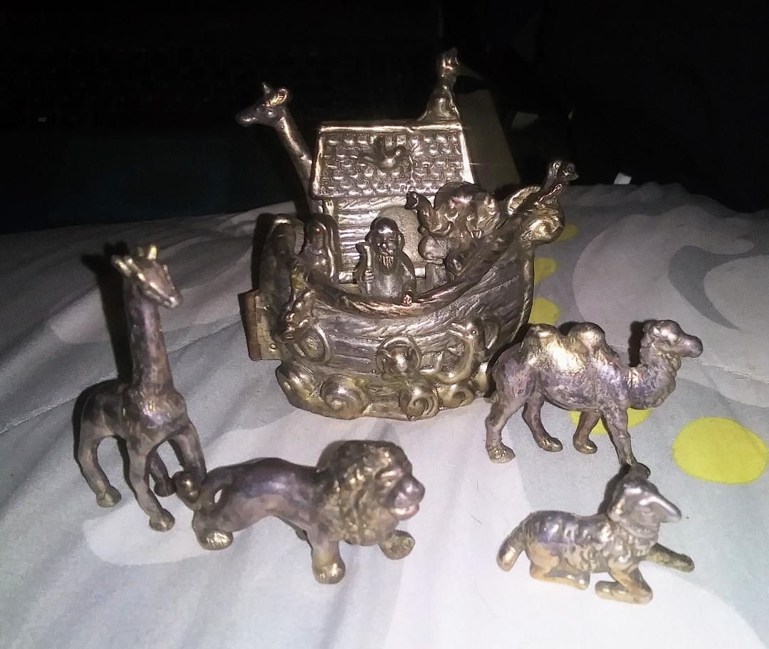 ART SCULPTURE ARK SAM PHILLIP 1A.jpg