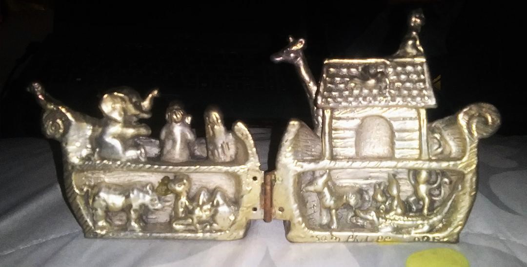 ART SCULPTURE ARK SAM PHILLIP 2AA.jpg