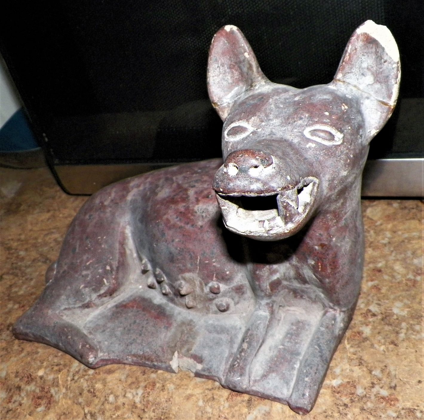 THRIFT STORE FIND ANTIQUE(?) AZTEC OR MAYAN (?) DOG SCULPTURE