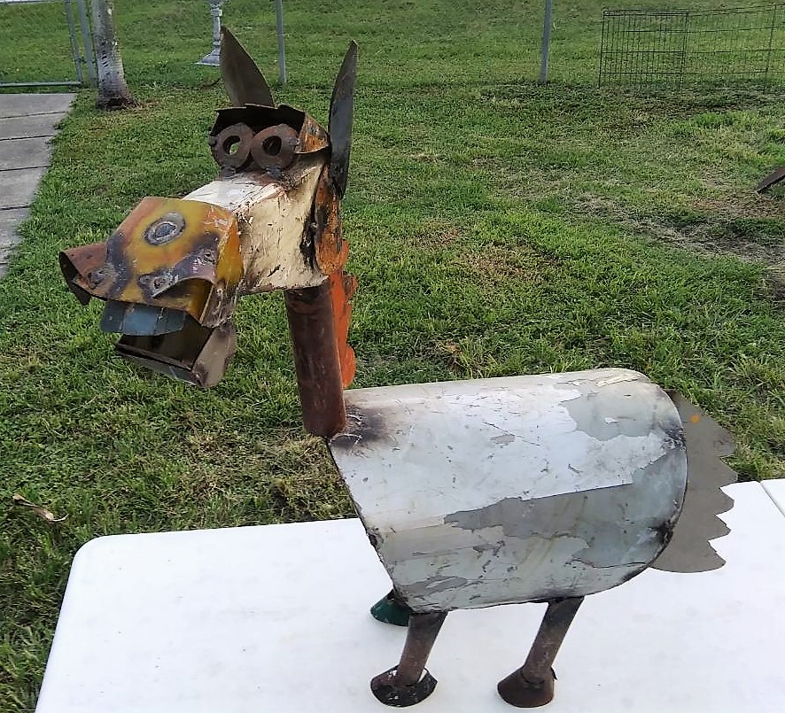 ART SCULPTURE HORSE METAL 2AA.jpg