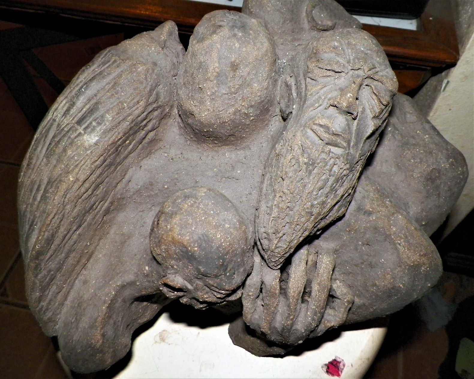 ART SCULPTURE JEWISH DEATH CAMP PRISONERS CLAY 5AAA.JPG