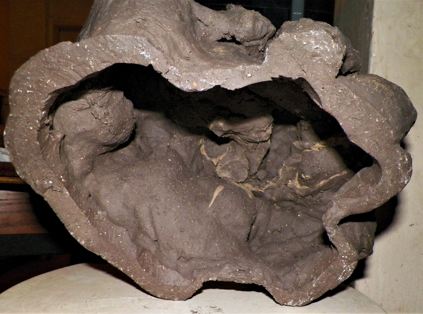 ART SCULPTURE JEWISH DEATH CAMP PRISONERS CLAY 6AA.JPG