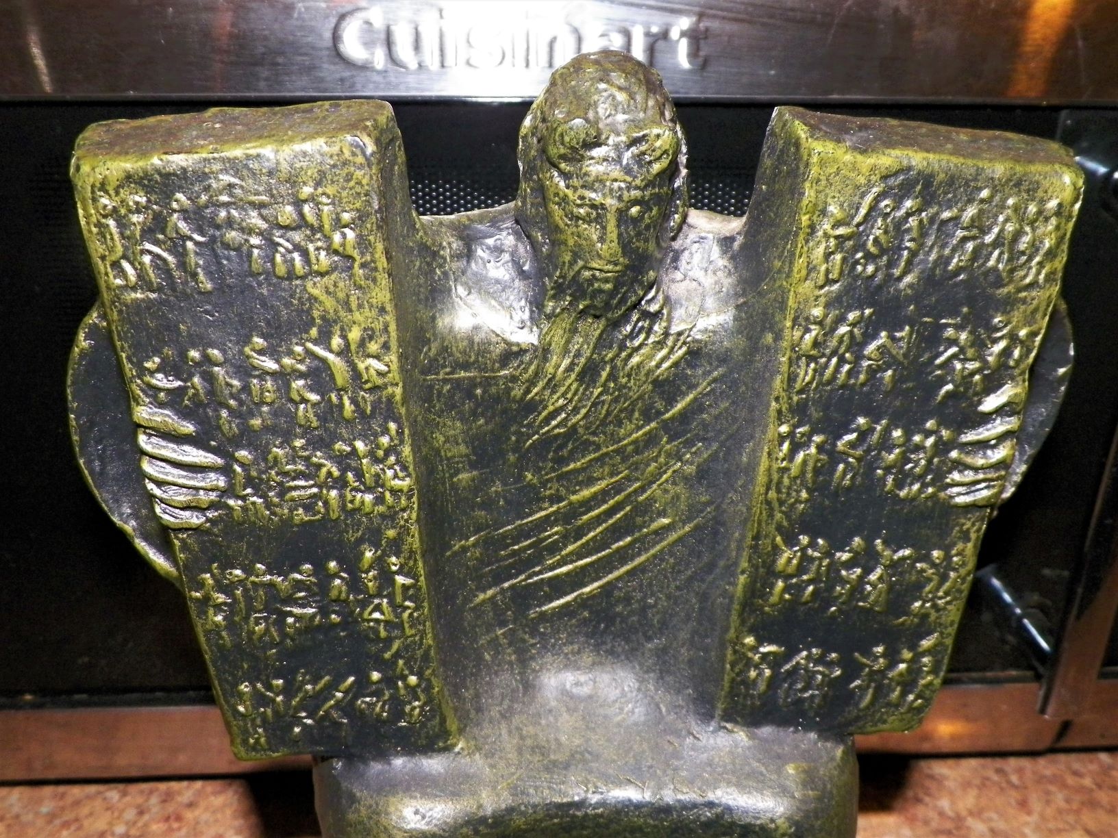 ART STATUE 10 COMMANDMENTS 2AA R.JPG