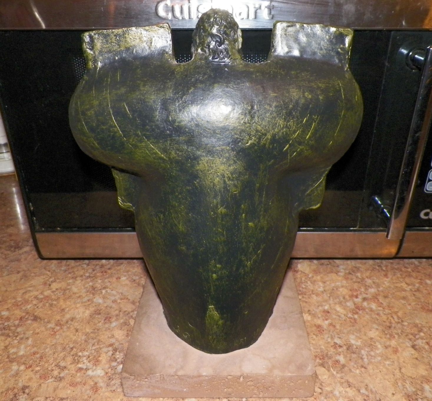 ART STATUE 10 COMMANDMENTS 2BAA R.JPG