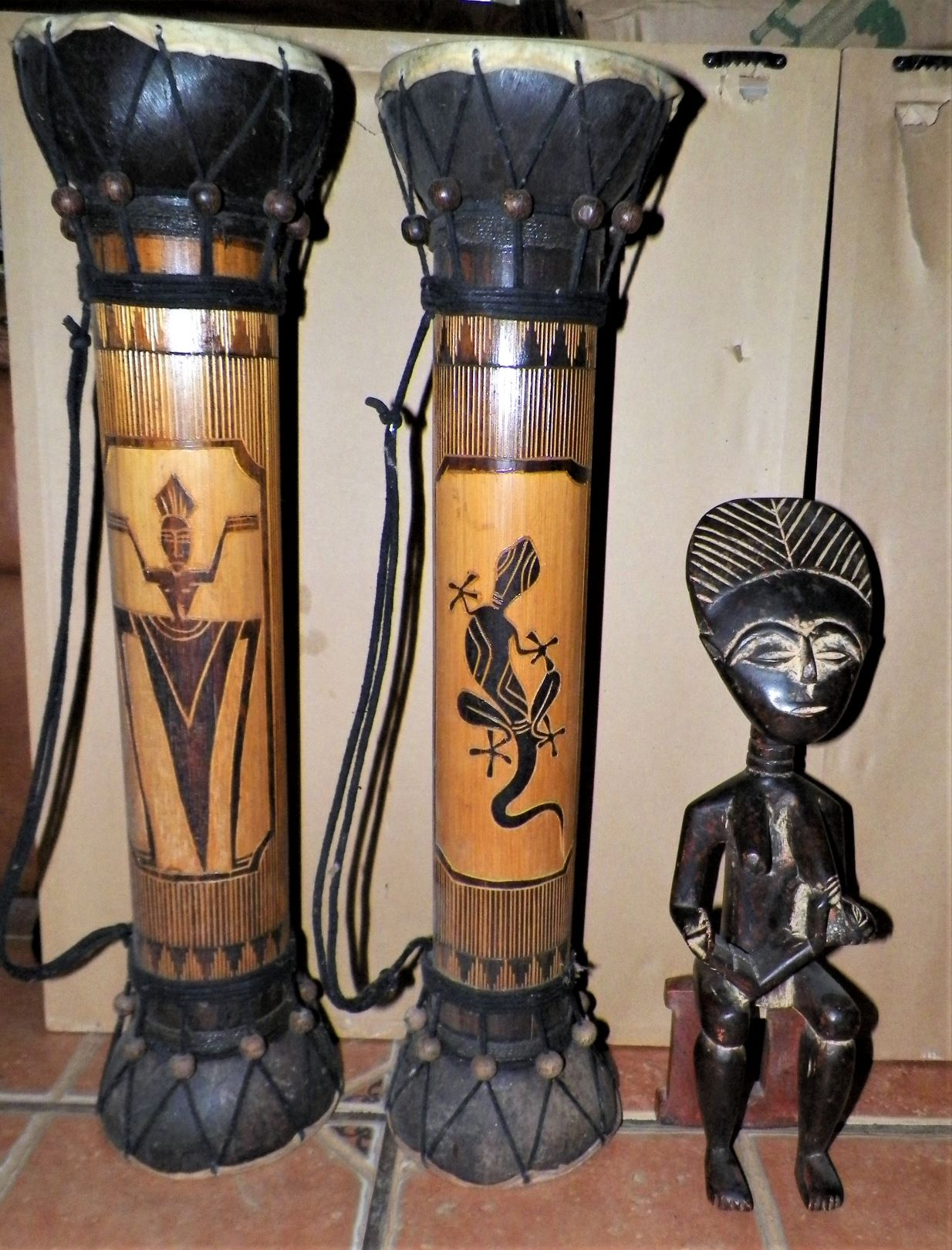 ART STATUE AFRICAN MOTHER FEEDING CHILD 2A_AA.JPG