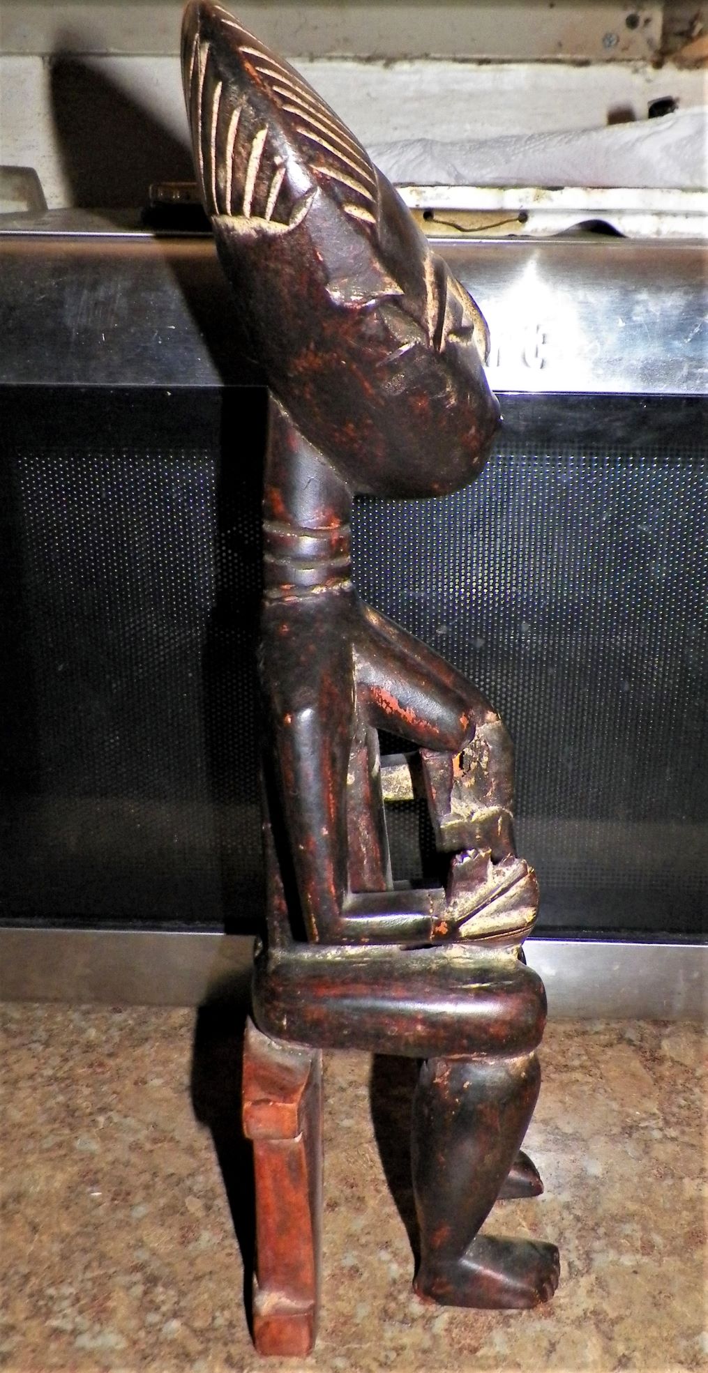 ART STATUE AFRICAN MOTHER FEEDING CHILD 4AAA.JPG