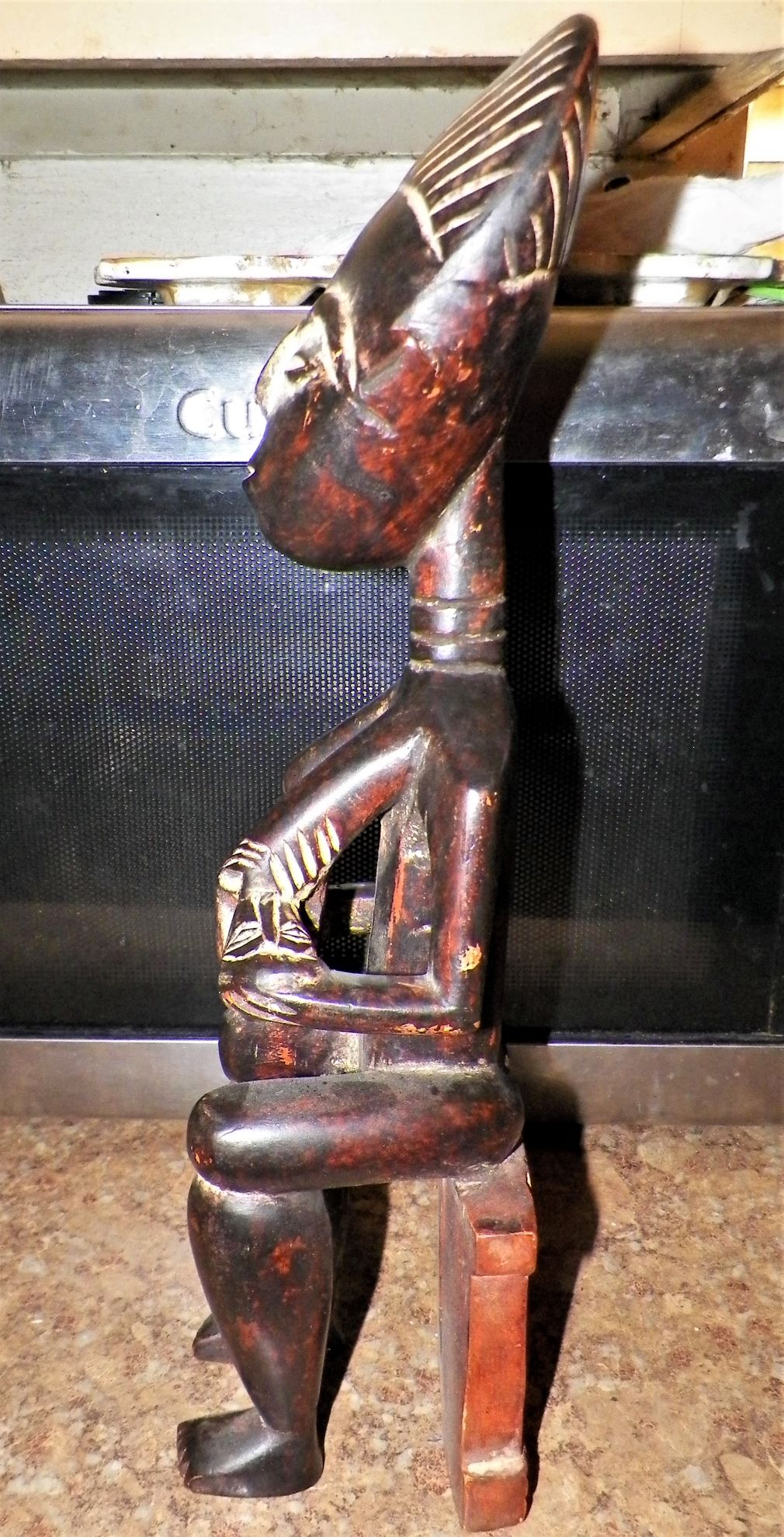 ART STATUE AFRICAN MOTHER FEEDING CHILD 5AA.JPG