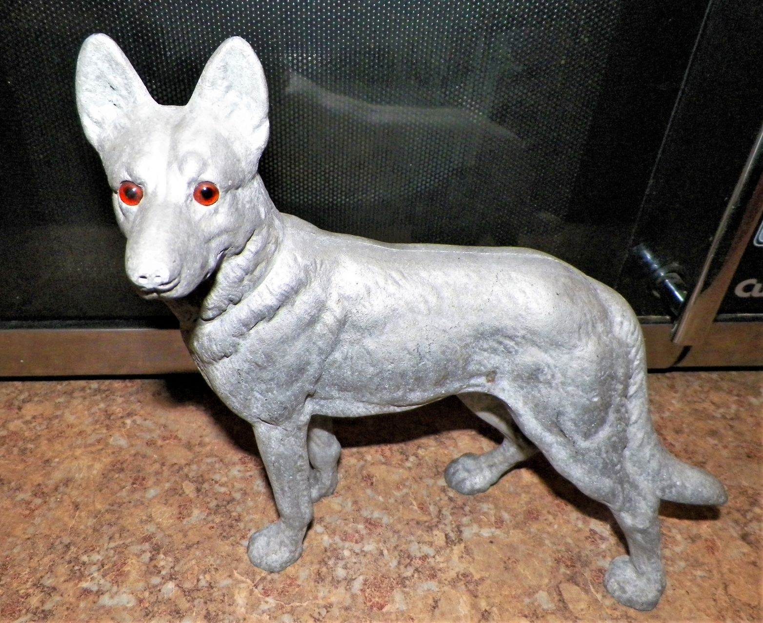 ART STATUE ALUMINUM DOG WITH GLASS EYES 1AAXX.jpg