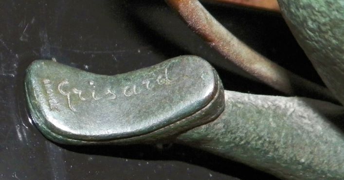 ART STATUE ART DECO BRONZE LADY WITH RING 7AA.JPG