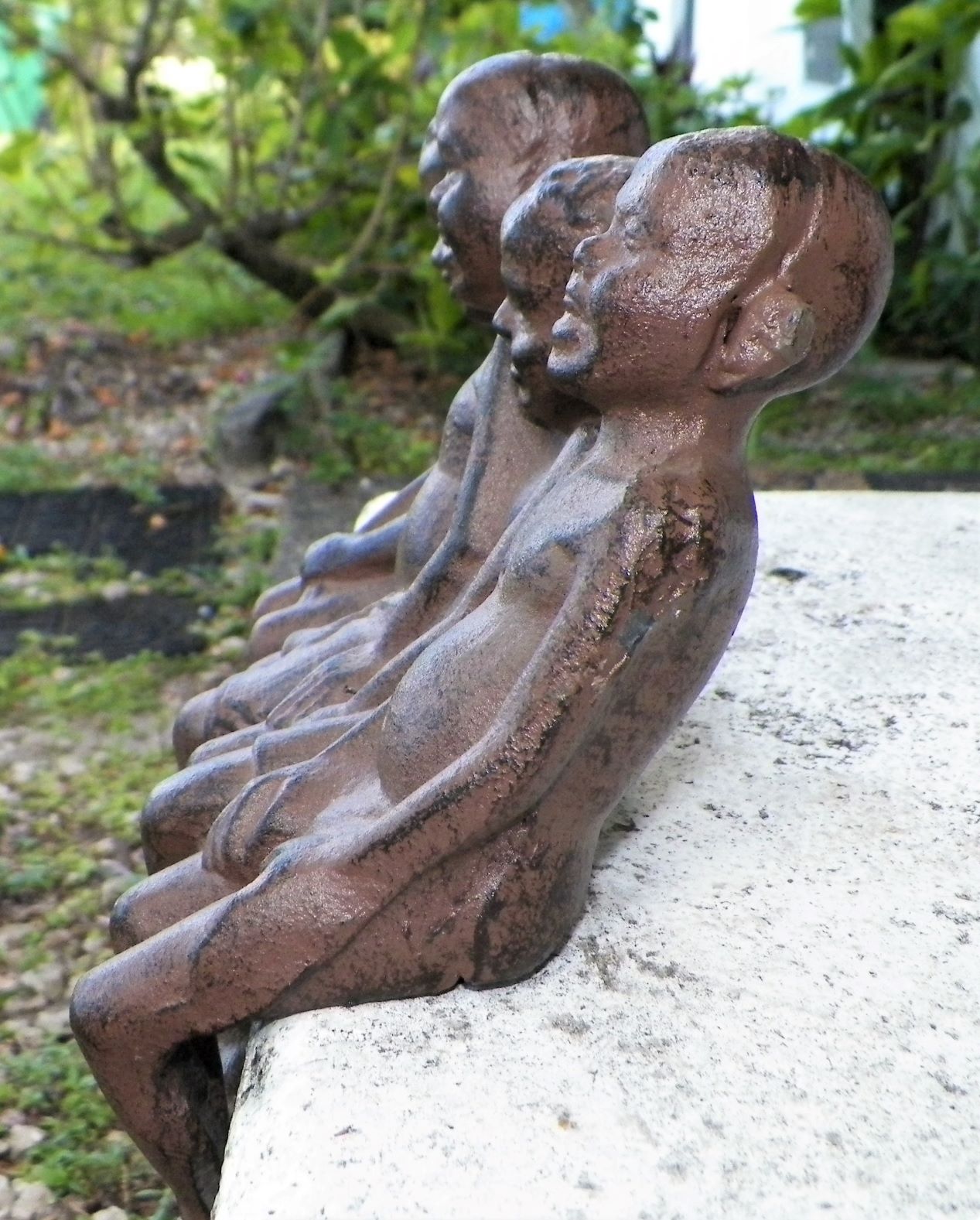 ART STATUE BOYS CAST IRON GROUP 2AA.JPG
