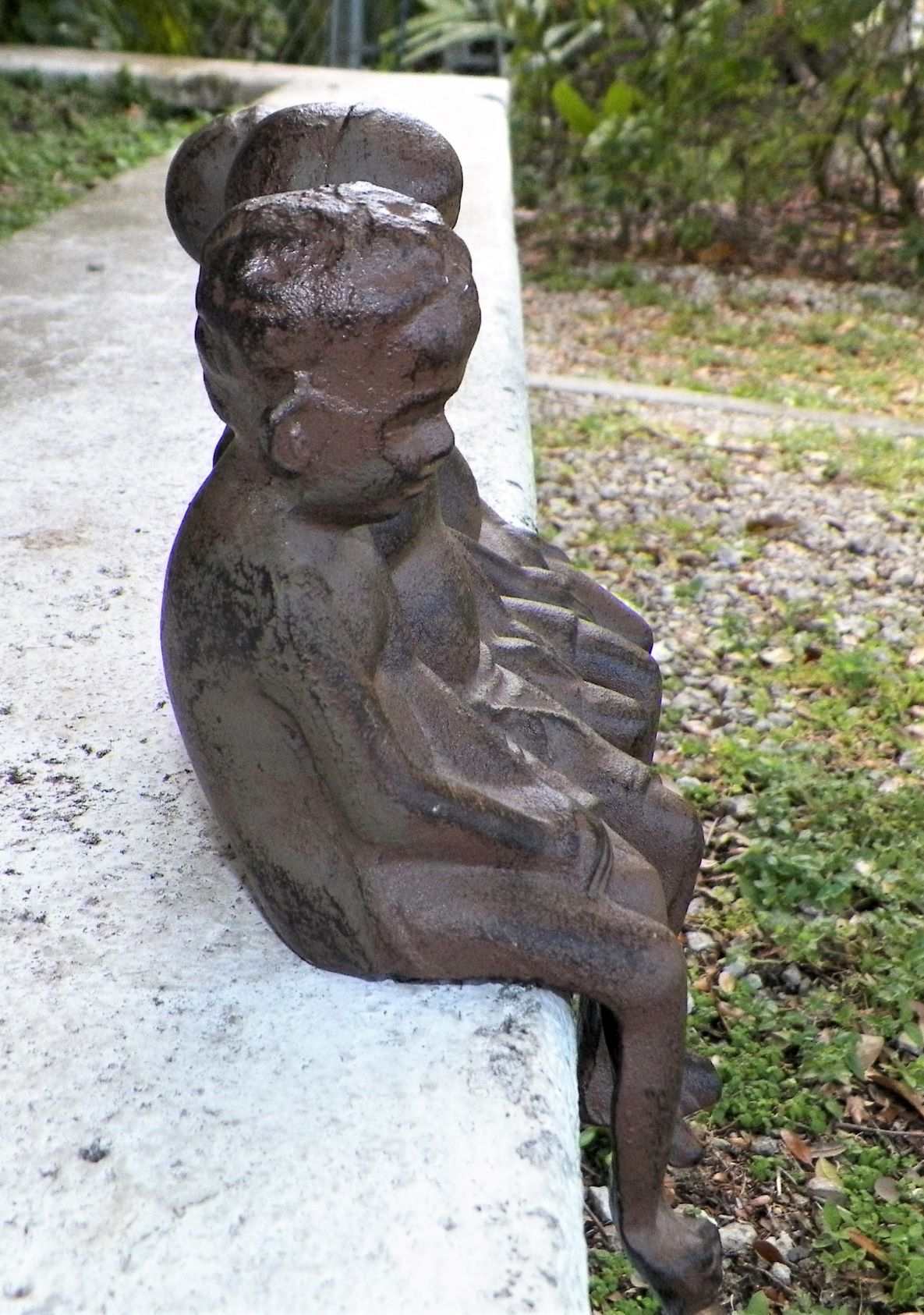 ART STATUE BOYS CAST IRON GROUP 3AA.JPG