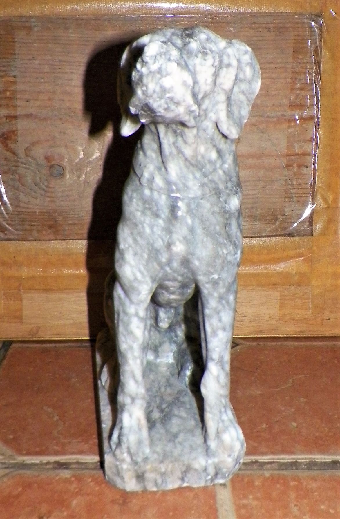 ART STATUE DOG STONE 5ZAA.JPG
