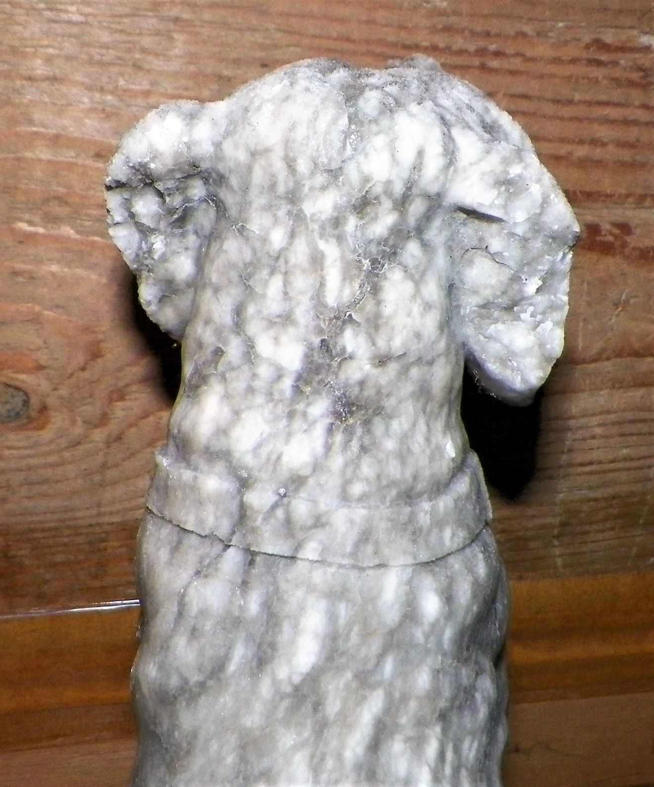 ART STATUE DOG STONE 6AA.JPG